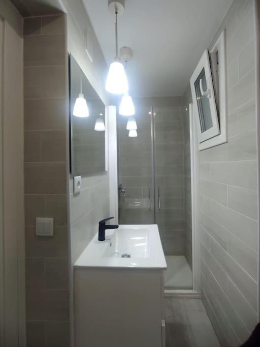 Comfortable Studio In Barrio Salamanca - Bejar Мадрид Екстериор снимка